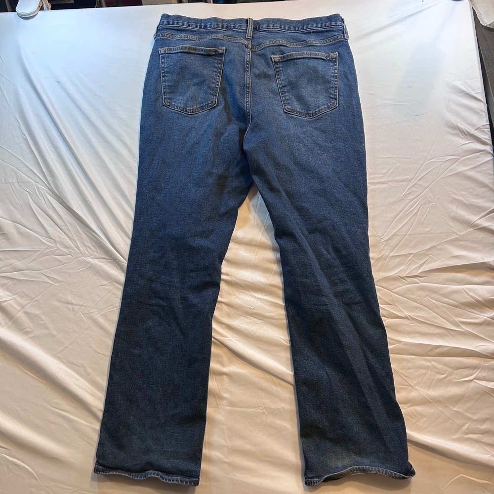 Old Navy Mens Boot-Cut Built-In Flex Jeans Medium Wash 36x32 - Picture 4 of 6